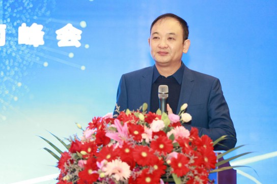 “藏族歌王”容中尔甲亮相纽恩泰西南峰会，携手奏响西南市场开拓新乐章2